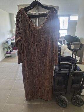 SHEIN Copper-Striped Long Sleeve V-Neck Maxi Dress